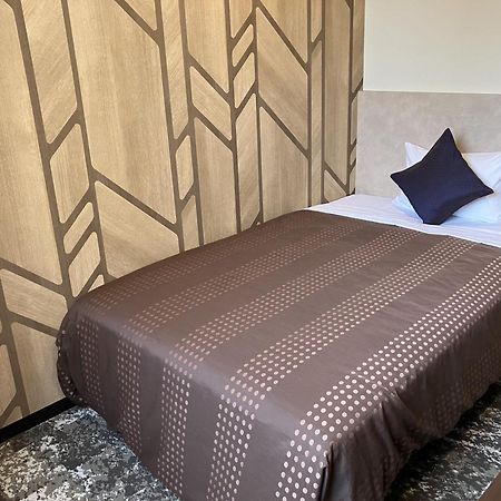Hotel Livemax Budget Shinosaka Esterno foto